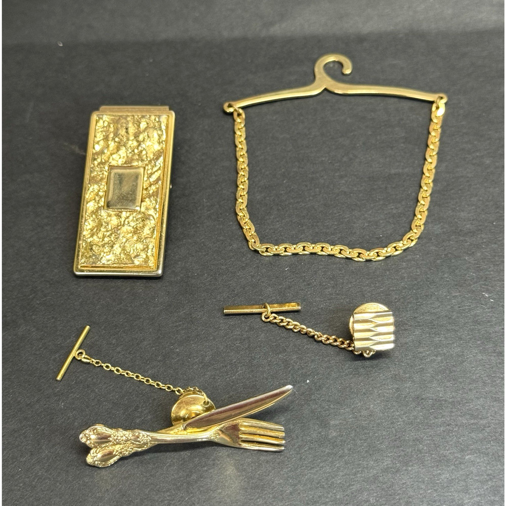 Vintage 4 pc‎ Men's Jewelry Set Gold Tone Tie Tacks Collar Bar Chain Money Clip